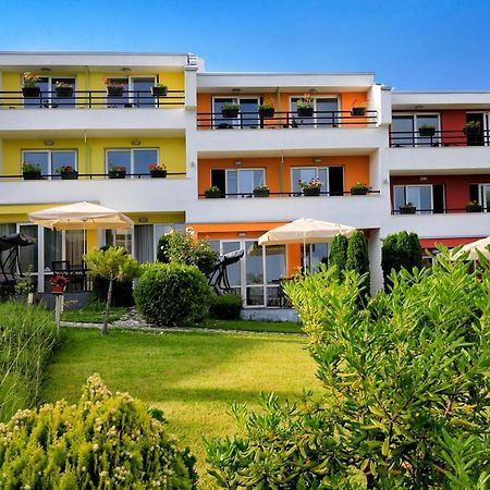 Stayinn Rainbow Houses Beachfront By Asteri Hotels Slantschew brjag Exterior foto
