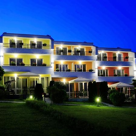 Stayinn Rainbow Houses Beachfront By Asteri Hotels Slantschew brjag Exterior foto