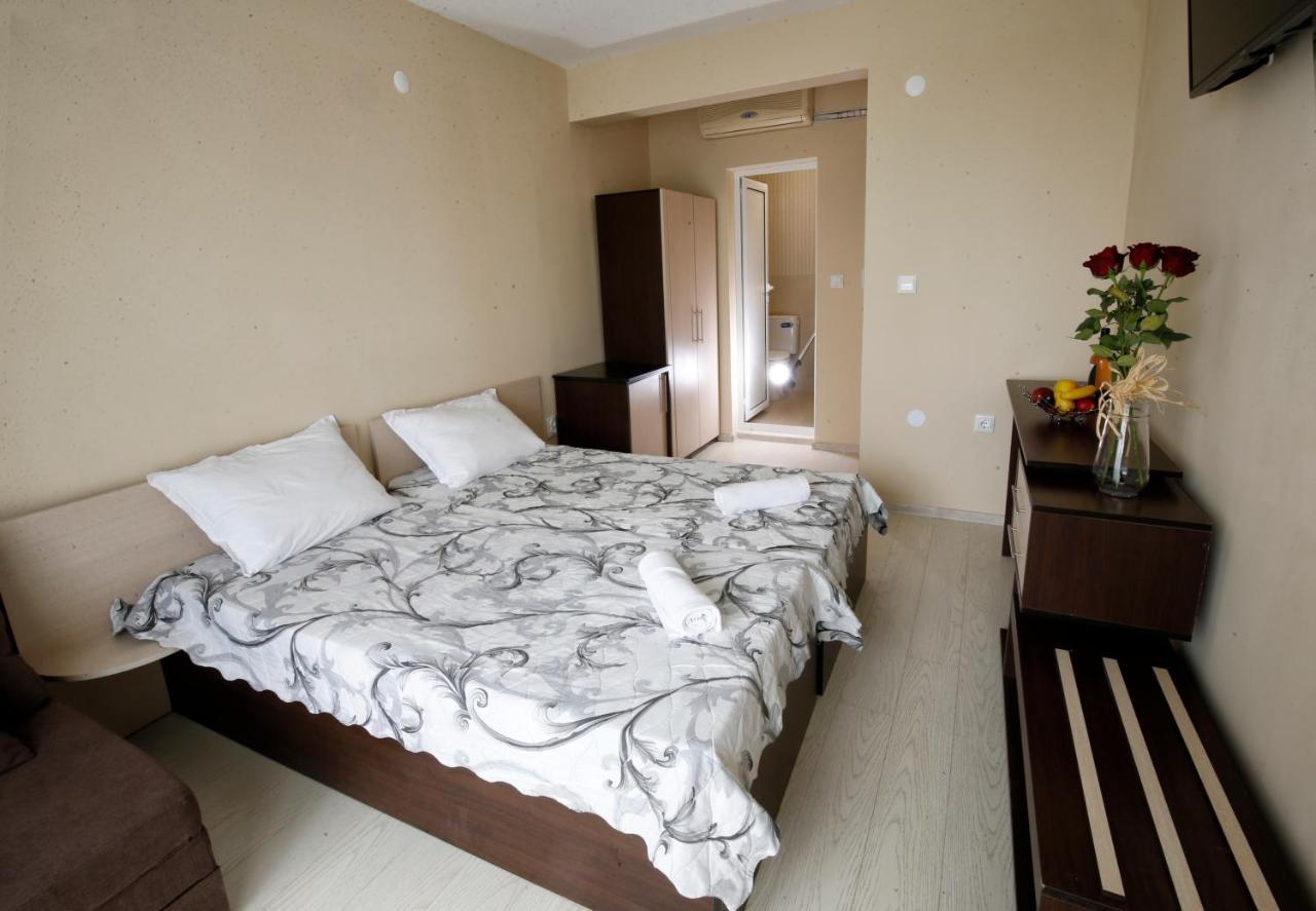 Stayinn Rainbow Houses Beachfront By Asteri Hotels Slantschew brjag Exterior foto