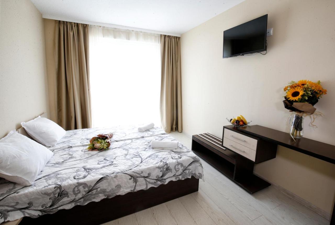 Stayinn Rainbow Houses Beachfront By Asteri Hotels Slantschew brjag Exterior foto