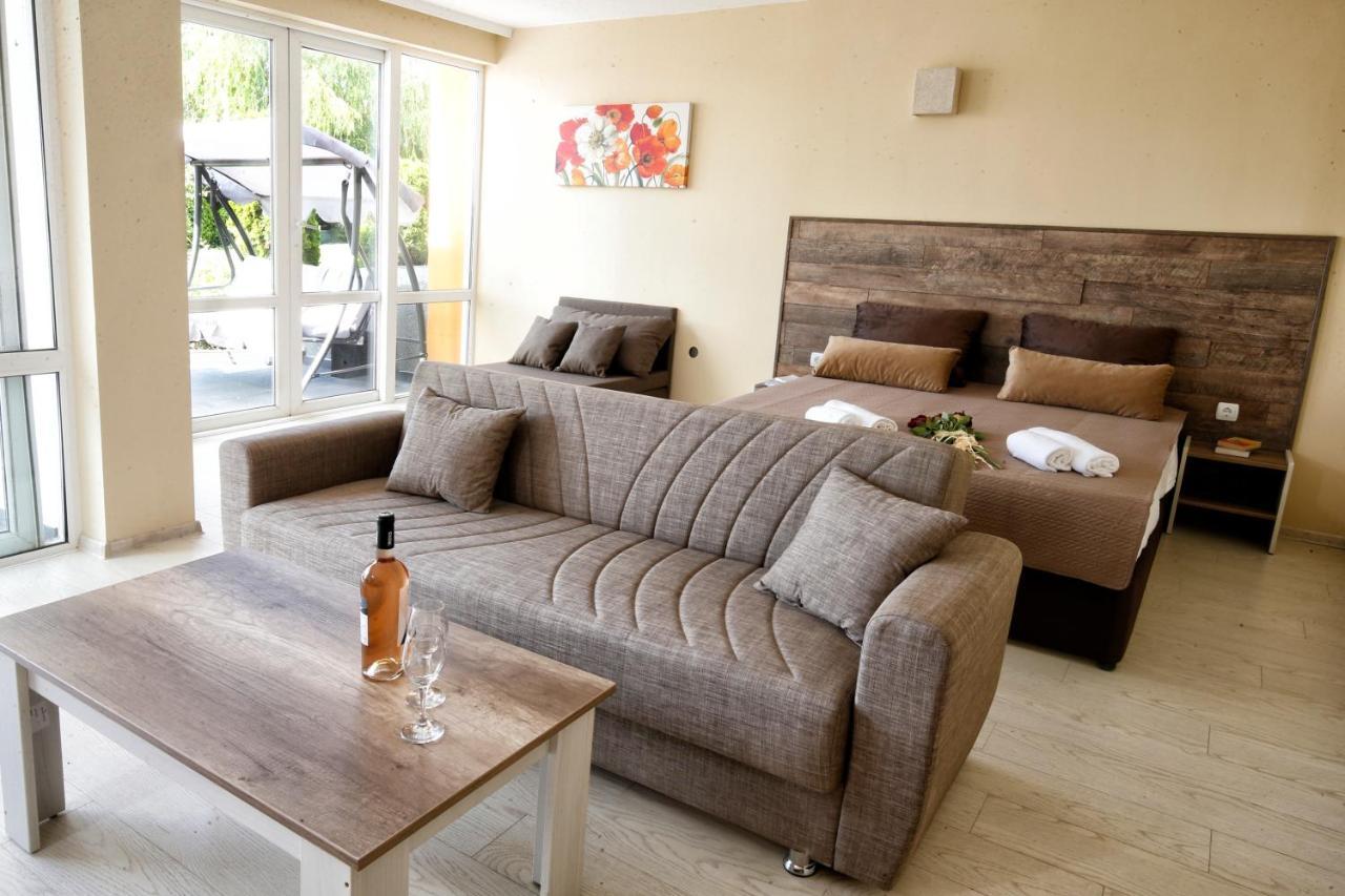 Stayinn Rainbow Houses Beachfront By Asteri Hotels Slantschew brjag Exterior foto