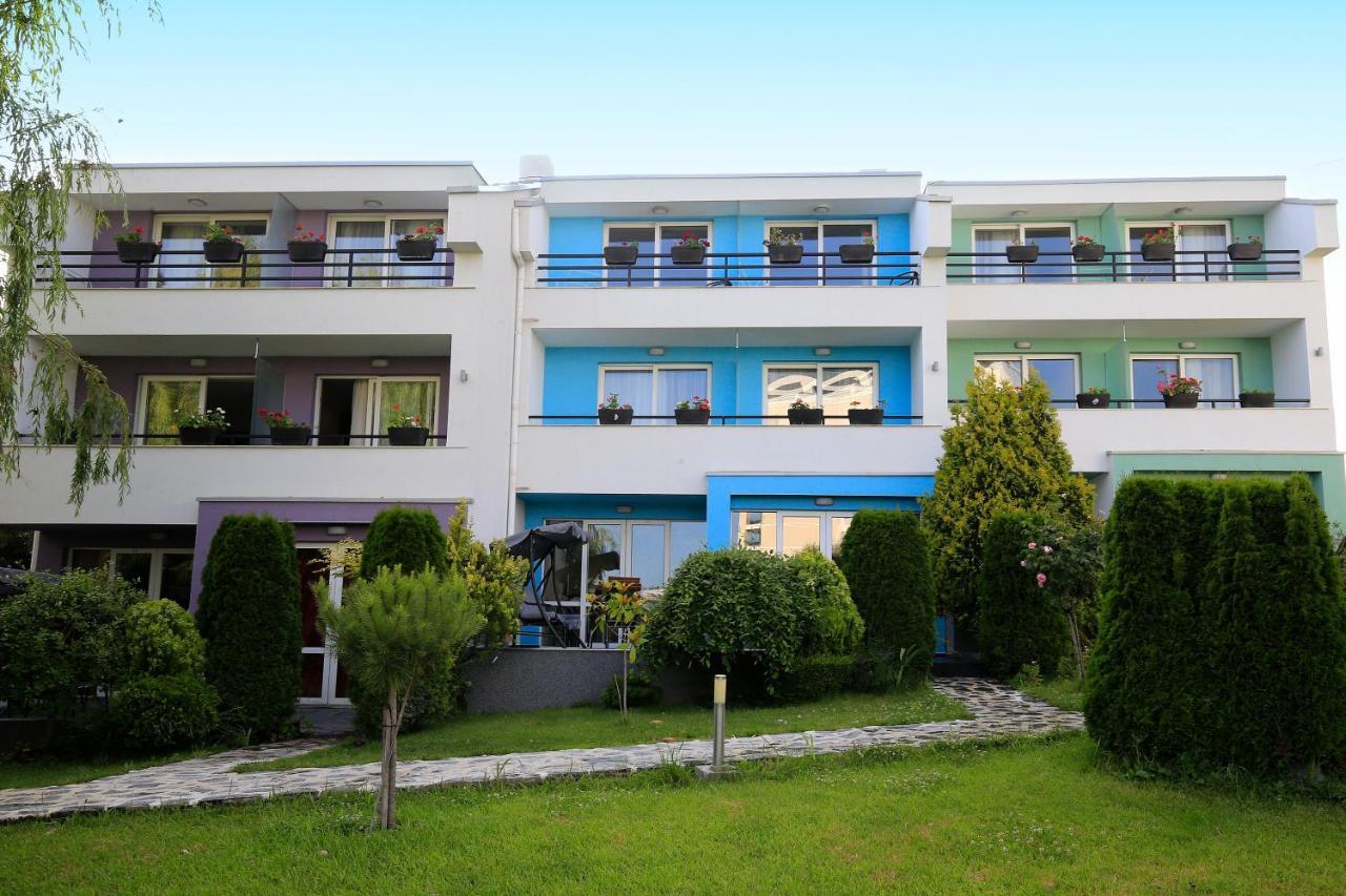 Stayinn Rainbow Houses Beachfront By Asteri Hotels Slantschew brjag Exterior foto