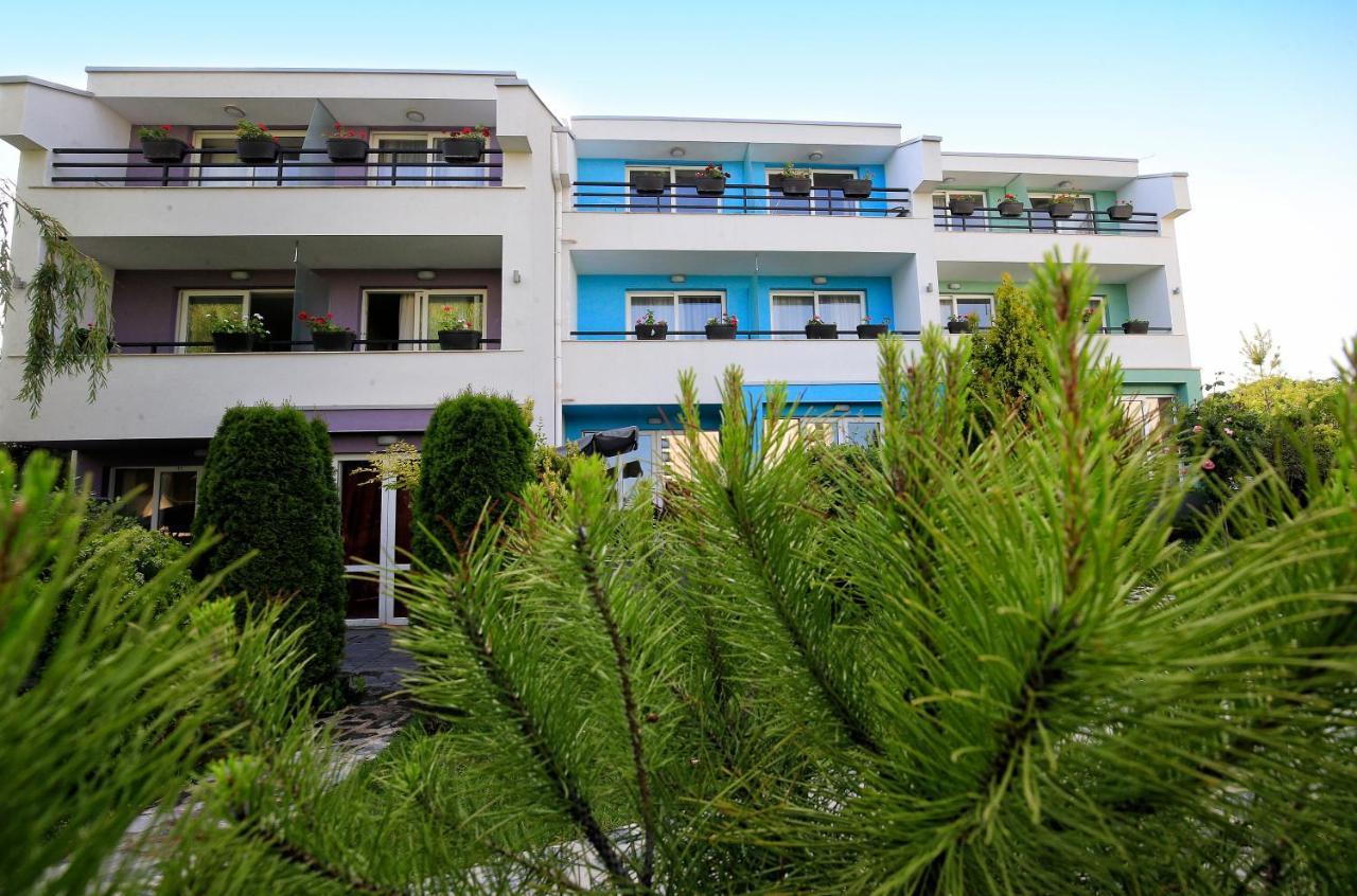Stayinn Rainbow Houses Beachfront By Asteri Hotels Slantschew brjag Exterior foto